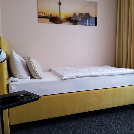 Schloss Hotel Gbr Дюселдорф Екстериор снимка
