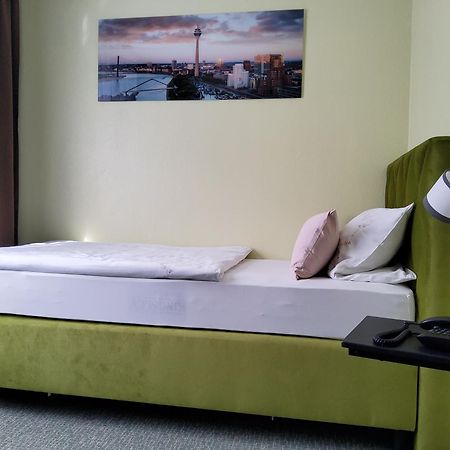 Schloss Hotel Gbr Дюселдорф Екстериор снимка